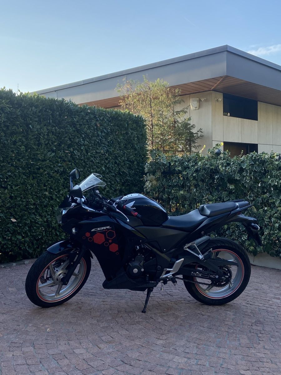 Honda Strada: Honda CBR 250 RA ABS – Usato da Montagnola venduto da Rickuz 4