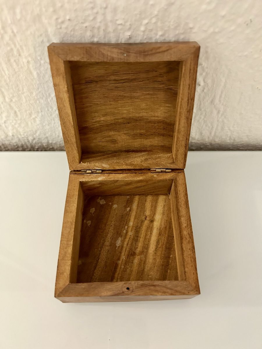Portagioie: Kleine Holzbox aus Indien – Usato da Rorschach venduto da fla_62jm 1