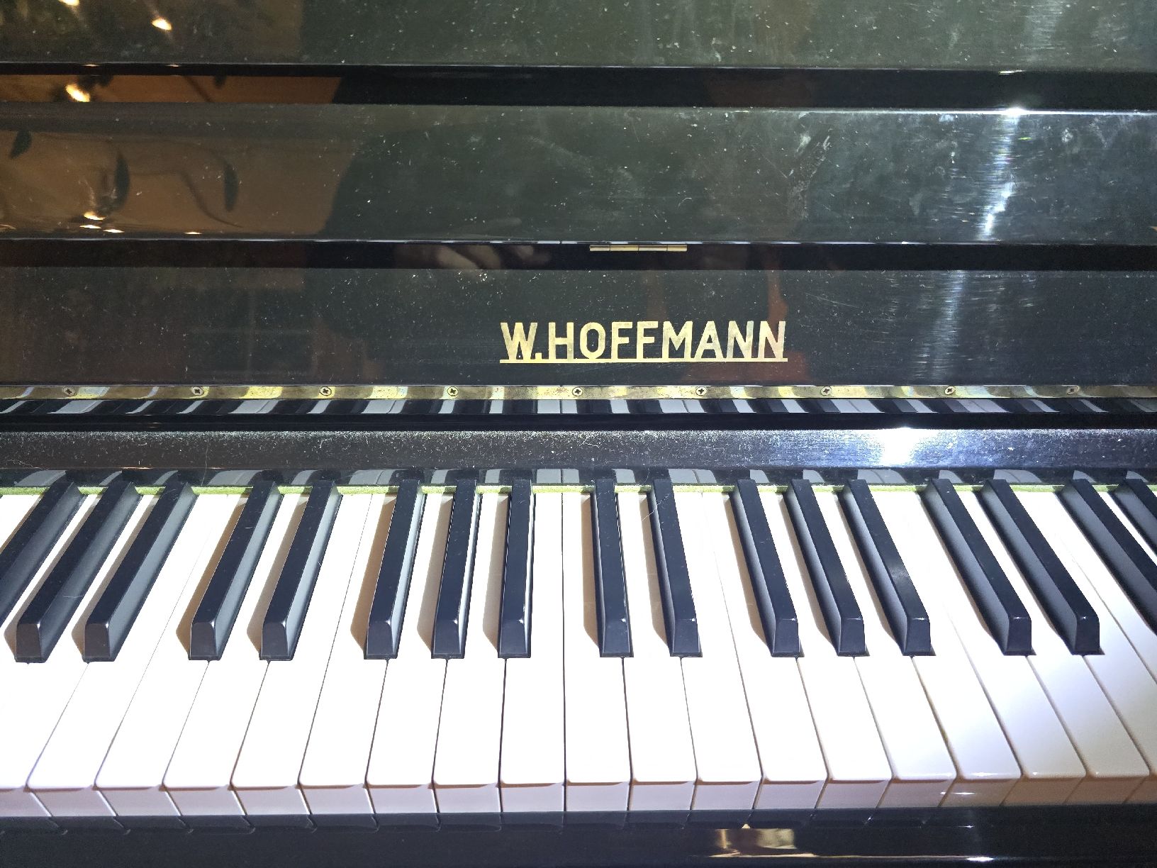 Strumenti musicali: Klavier W. Hoffmann schwarz aus der Bechstein Serie – Usato da Herisau venduto da Morcylch