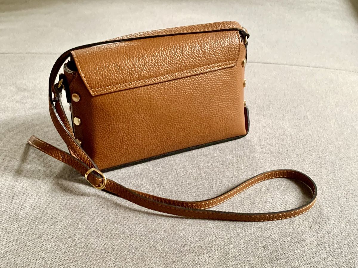 Taschen für Damen: Damen Leder Schultertasche im Cognac – Gebraucht aus Rüschlikon von topswissvintage 1