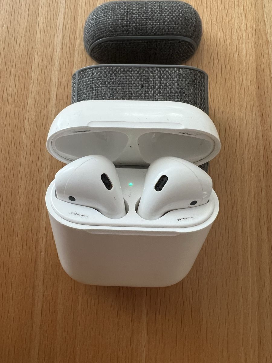 Apple Cuffie: Apple AirPods 2. Generation mit Case – Difettoso da Rothenfluh venduto da lizu02 4
