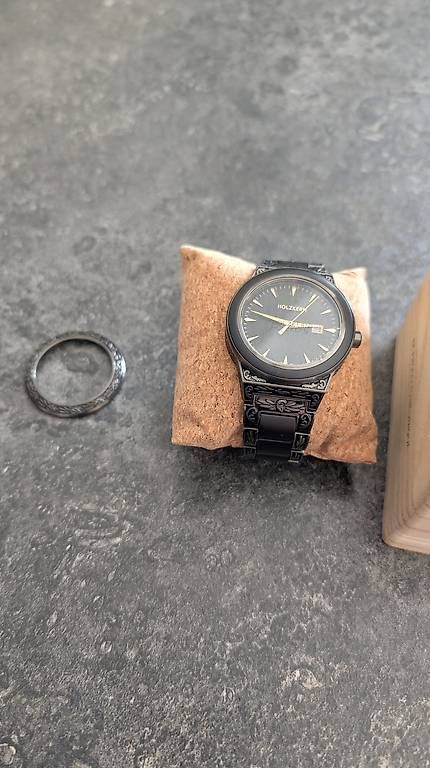 Orologi: Montre holzkern  – Usato da Vuarrens venduto da bos_789g 1