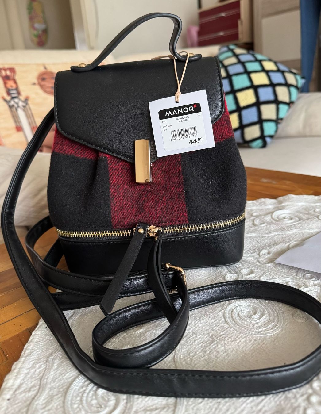 Sac à dos homme rouge main image 1