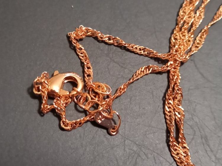 Ciondoli: Vergoldet Anhänger, mit 46cm Kette – Usato da St-Prex venduto da big_c6bb 2