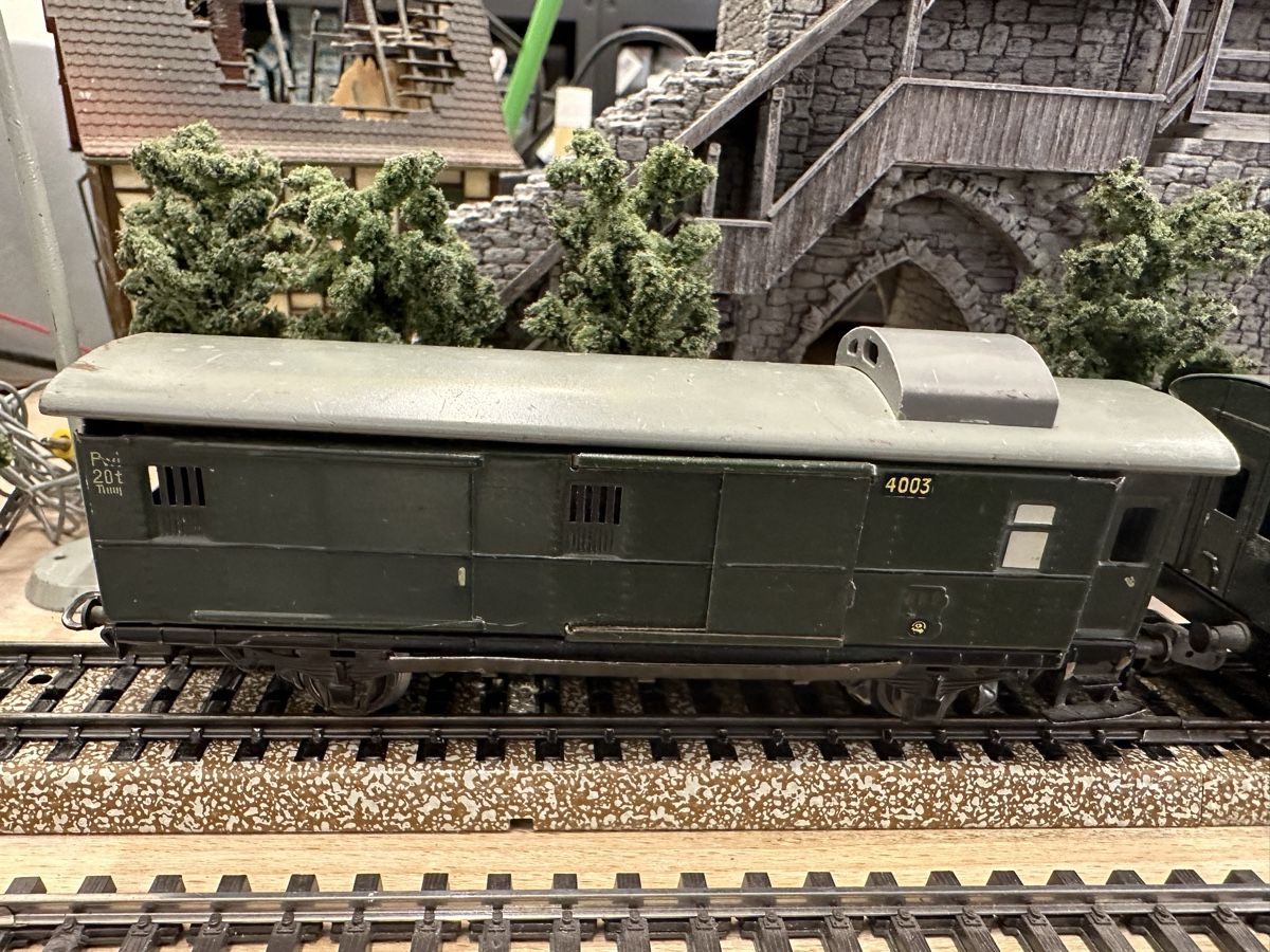 Märklin Modellini di ferrovie: Märklin 2x 4003 DB Gepäckwagen – Usato da Lupsingen venduto da New-Haven 1
