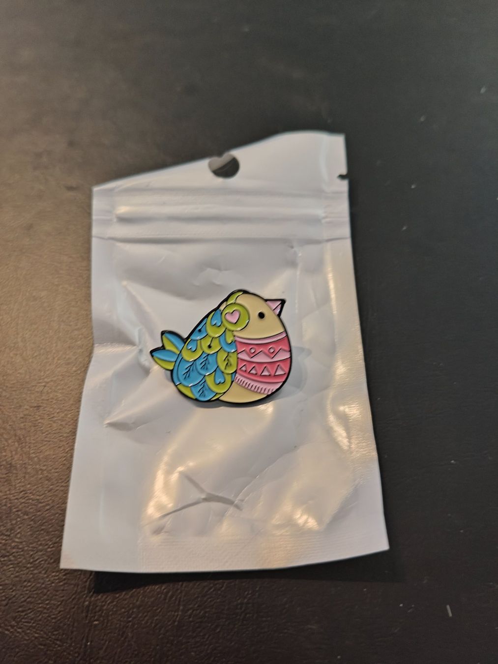 Spille & Fermagli: Vogel / Bird / Oiseau / Uccello Pin – Nuovo e nell'imballaggio originale da Vaglio venduto da Dabia