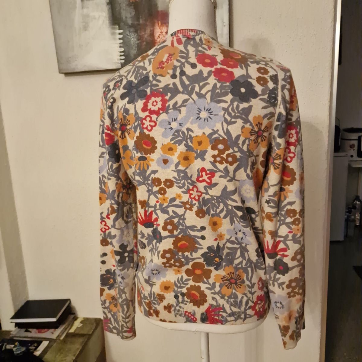 S.Oliver Giacche: s.Oliver Strickjacke Grösse S Blumenmuster beige – Usato da St. Gallen venduto da mania03 3