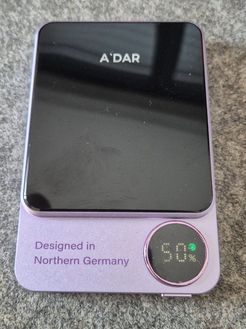 Caricabatterie: A'DAR Powerbank 5000mAh mit Induktion QI Laden – Usato da Dietikon venduto da dorum