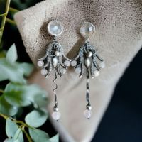 Ohrringe aus patiniertem Silber mit Rosenquarz – handgeferti