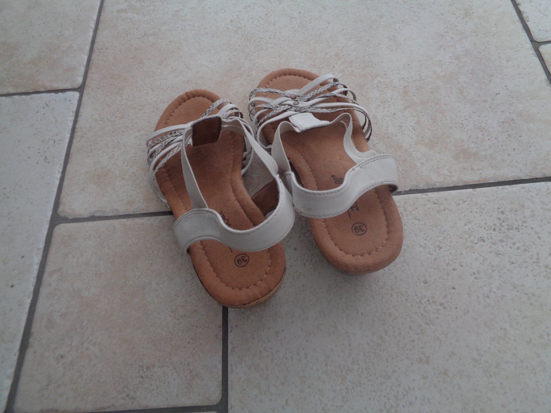 Scarpe da donna: Sandalen  Grösse 39 – Nuovo (secondo la descrizione) da Kreuzlingen venduto da Robi-2003 1