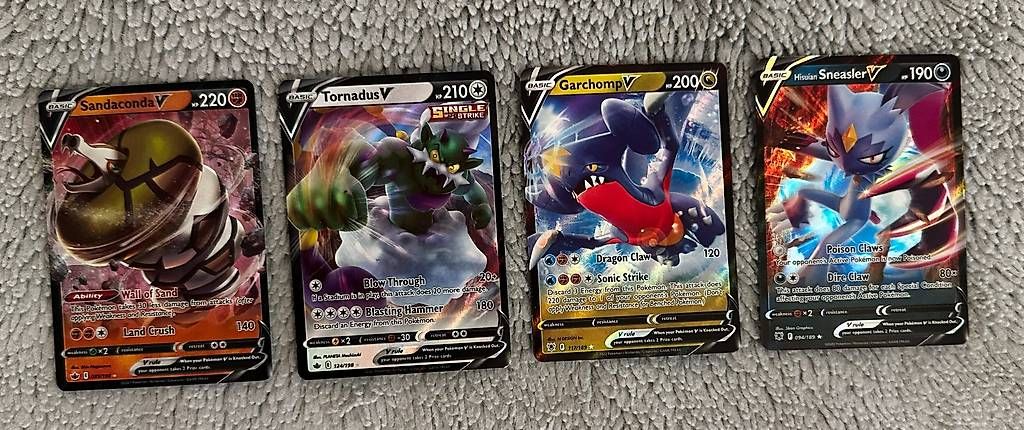 Cartes: Pokémon V-Karten Sammlung  6 Karten – D'occasion à Jegenstorf par PriskaGysel