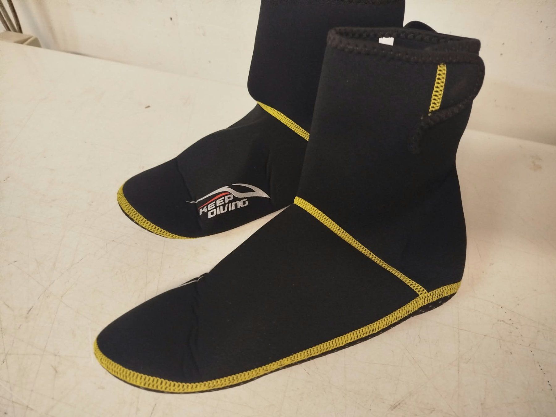 Combinaisons de plongée: Chaussettes et gants de plongée – D'occasion à La Chaux-de-Fonds par Emmaus2300CDF 2