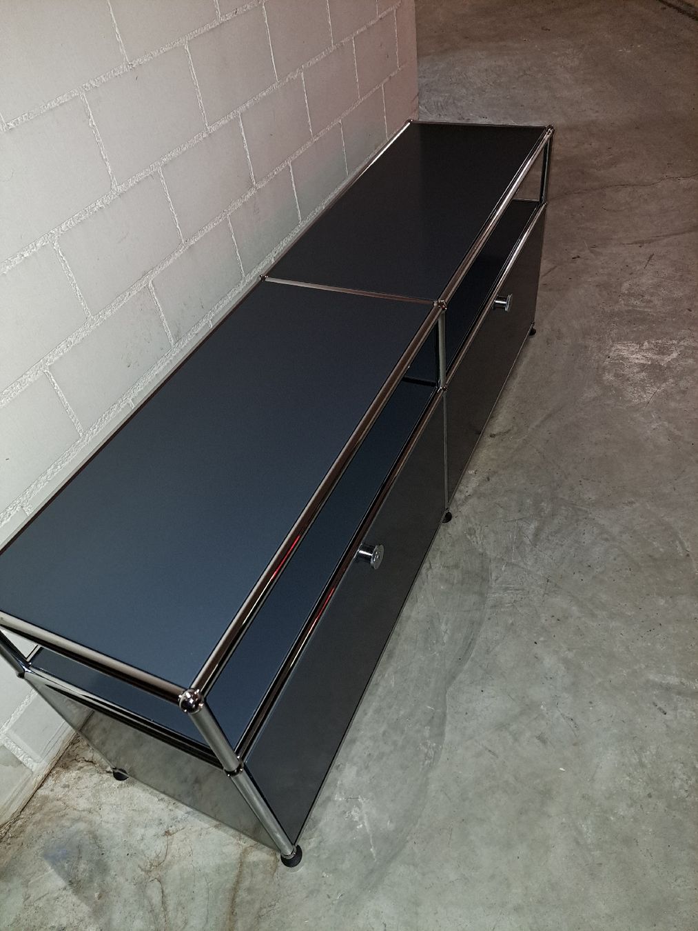 USM Mobili TV: USM TV Lowboard Anthrazit – Usato da Zürich venduto da LUXUS2020 1