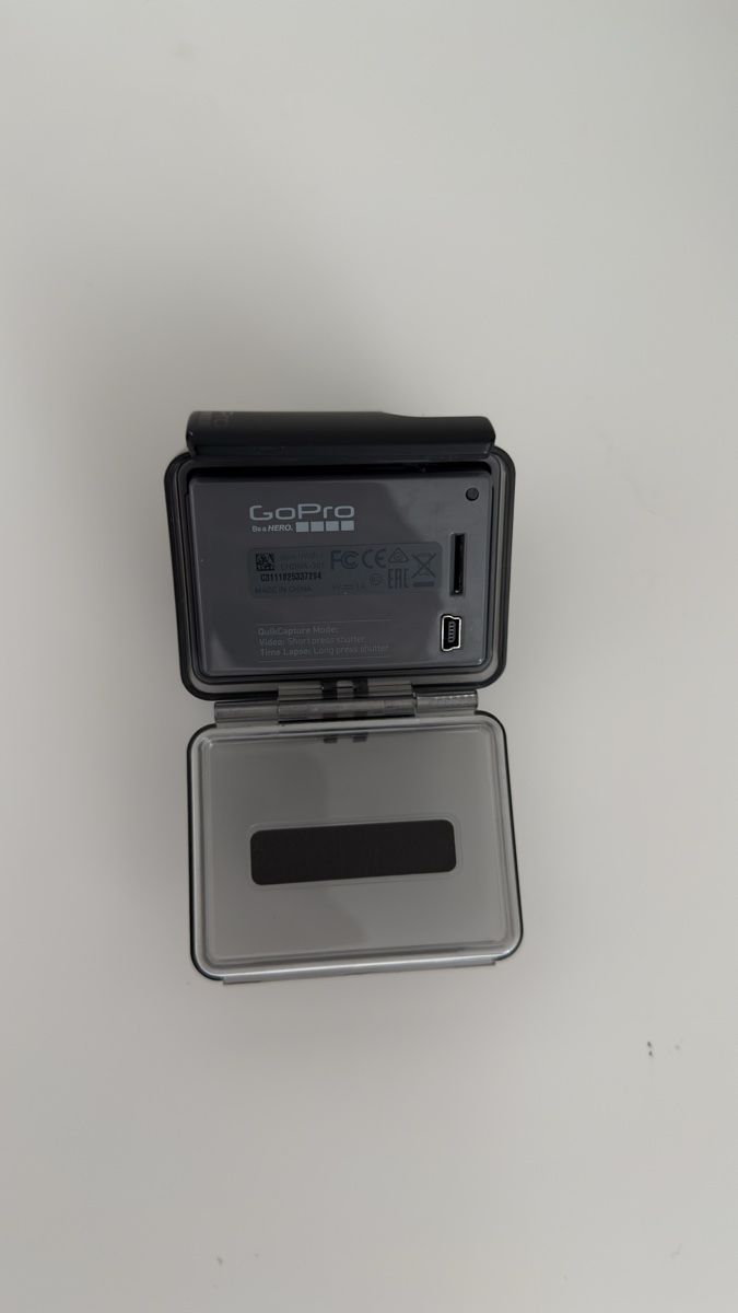 Gopro Action Cam: GoPro Hero Action Camera Set – Usato da Zürich venduto da pvp_dgw2 2