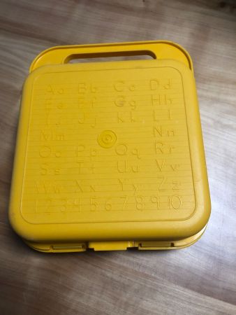 Tupperware gelbe ABC Box, Kinder Spielzeug, Vintage!