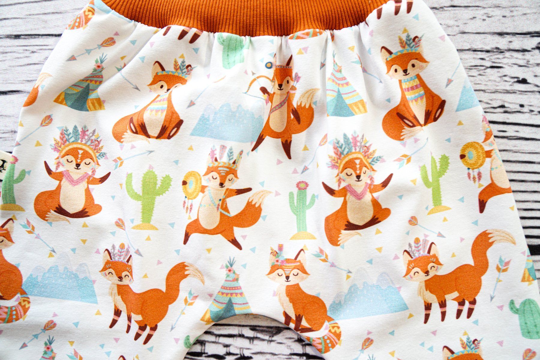 Pantaloni: Pumphose mit Boho-Fuchs Gr.62/68 - NEU – Nuovo e nell'imballaggio originale da Zürich venduto da sambaum 2
