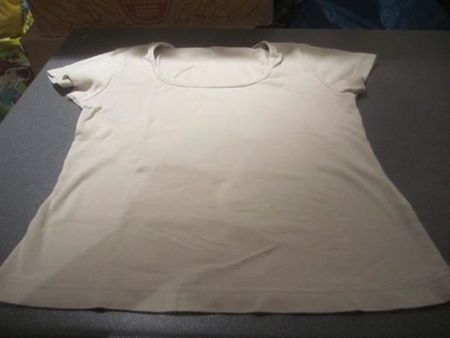T-Shirt ca. Grösse M, hellbraun