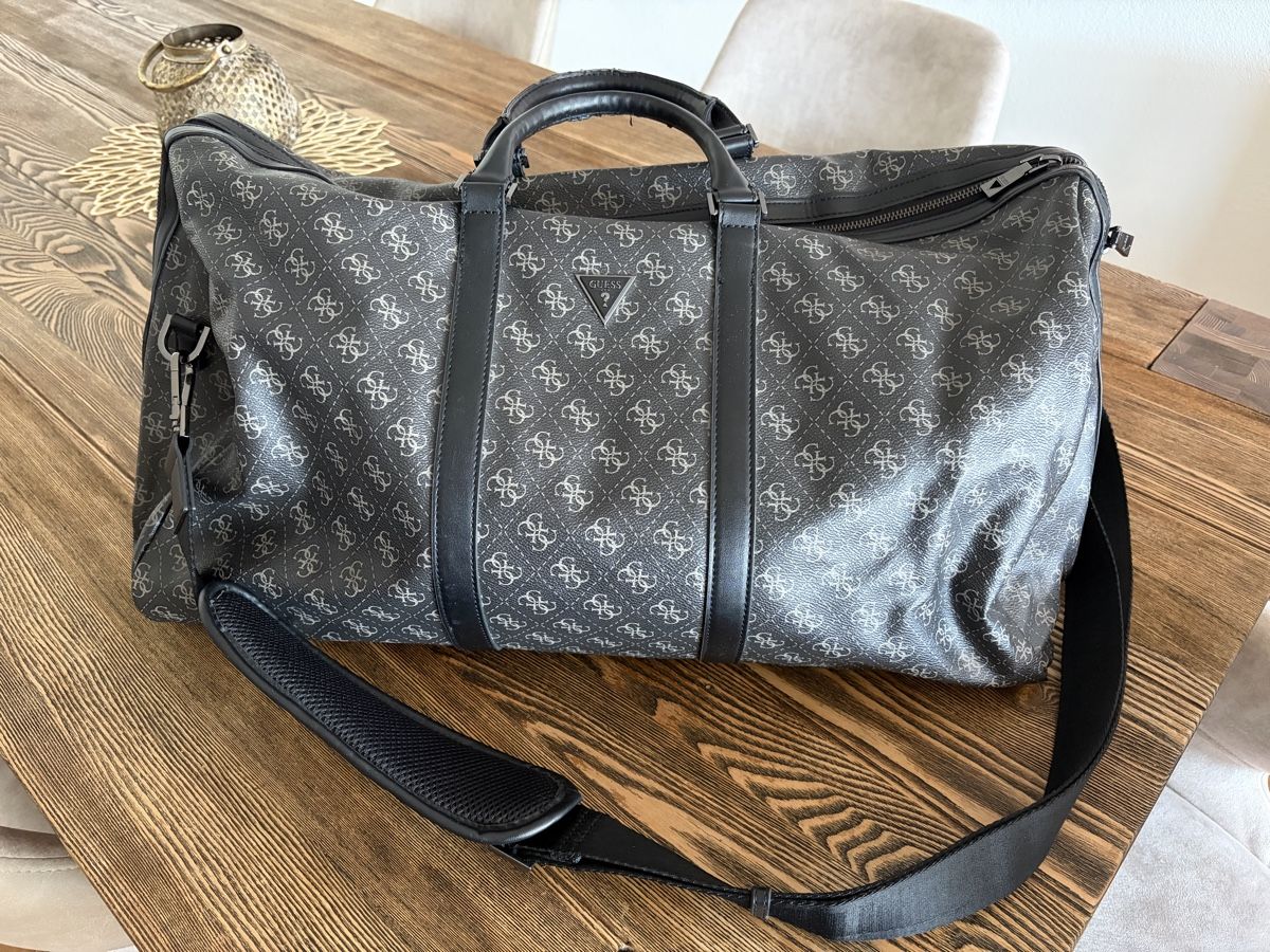 Guess Sacs: Guess Reisetasche – D'occasion à Konolfingen par Ilrosa