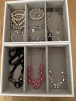 Damen Schmuck Sammlung