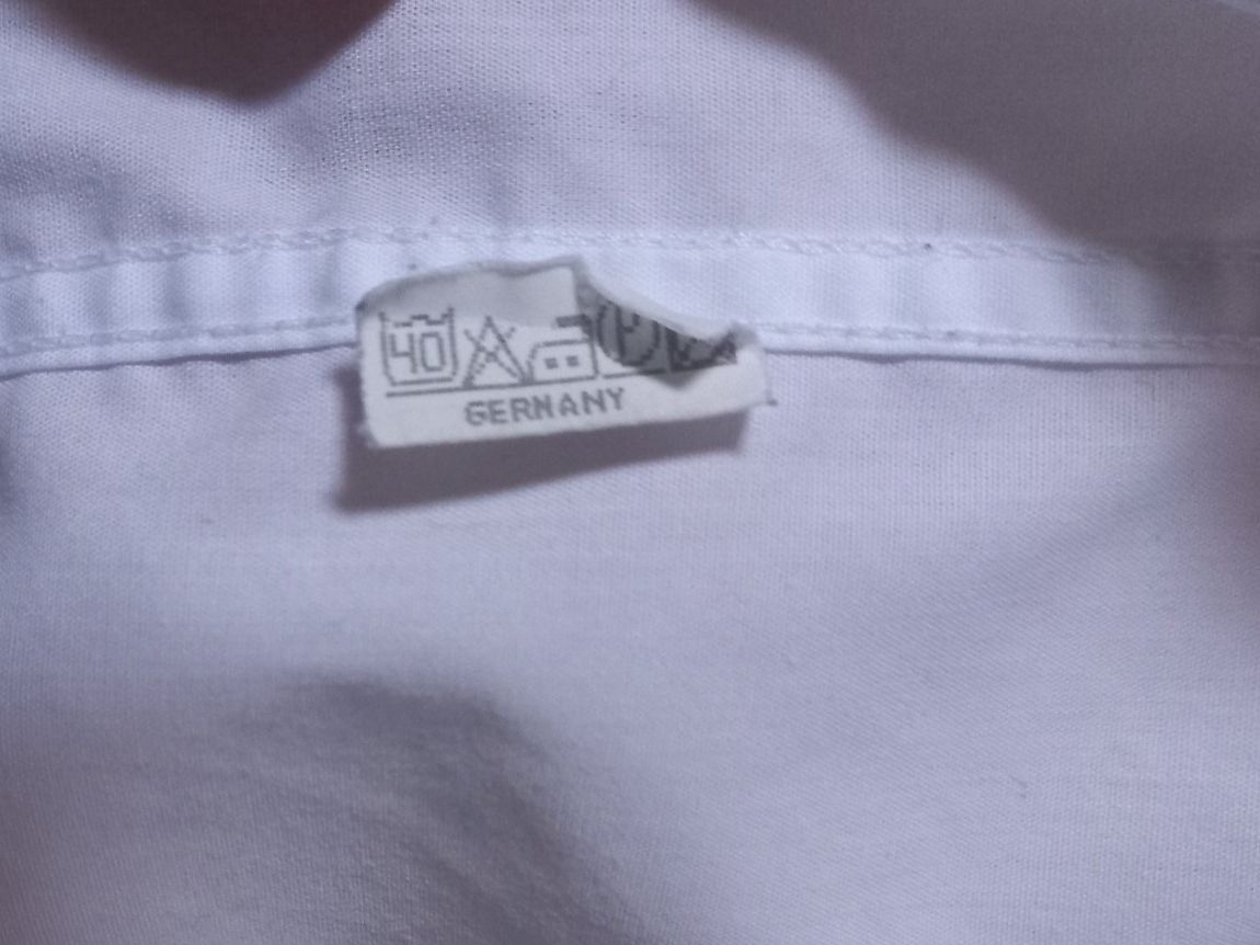 Hemden: Schickes Herrenhemd aus 100% Baumwolle (circa 39) – Gebraucht aus Niederhelfenschwil von pyr_n8bb 1