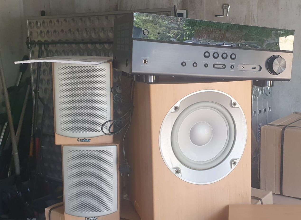Infinity Heimkino: Infinity BETA HCS Lautsprecher Set mit Yamaha Receiver – Gebraucht aus Fribourg von menninju