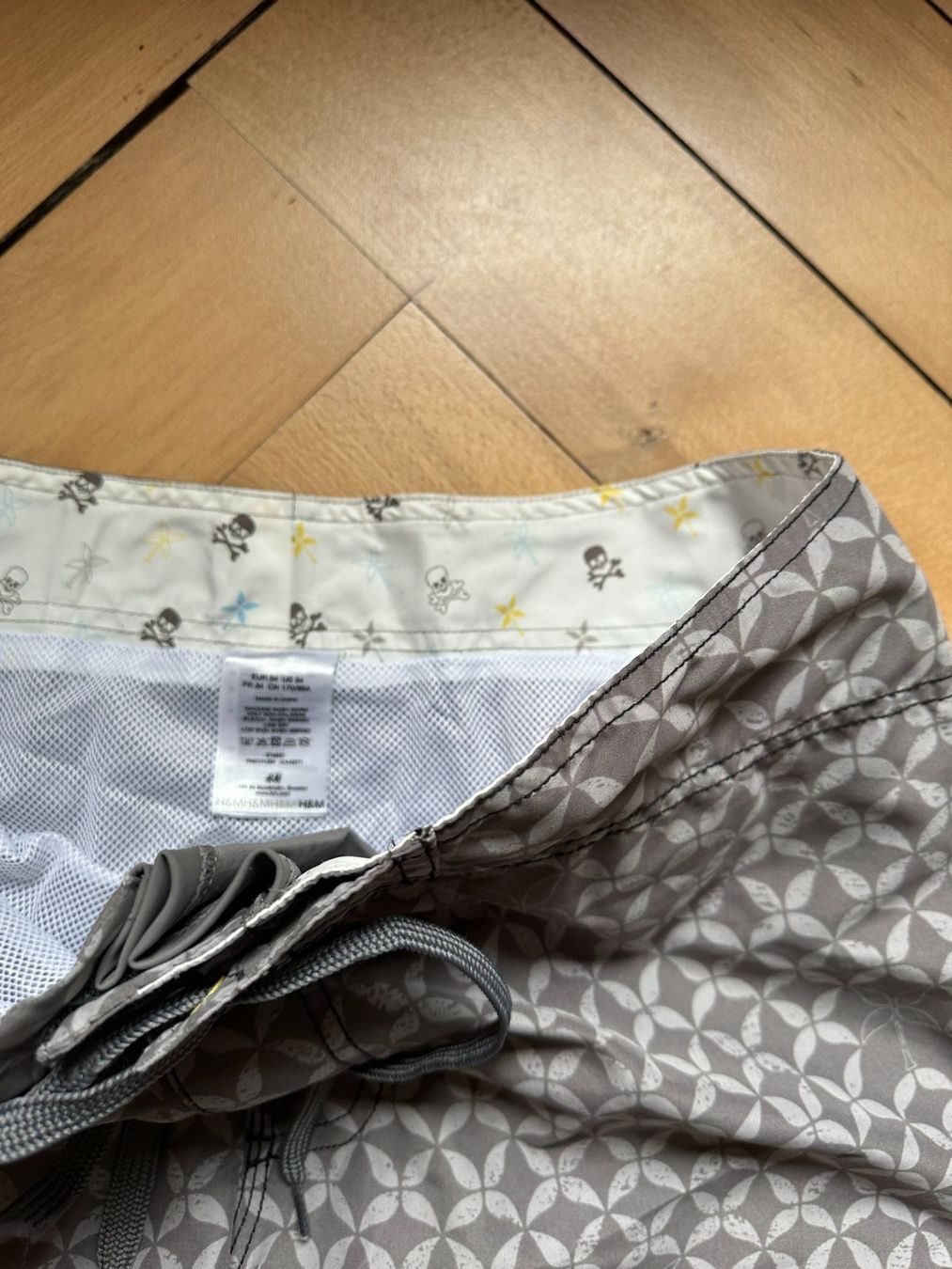 H&M Costumi da bagno: Badehose grau gemustert W34 – Usato da Zürich venduto da Diazaio 1