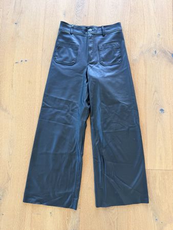 Zara Culotte-Hose in Kunstleder Gr.38