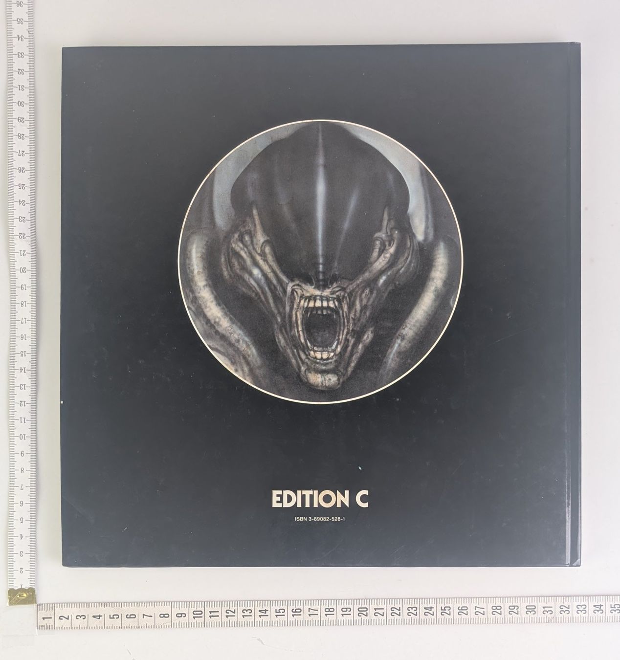 Libri: H.R. Giger's Alien - Seltenes Buch Edition C - Top – Usato da Zürich venduto da axolottchen 1