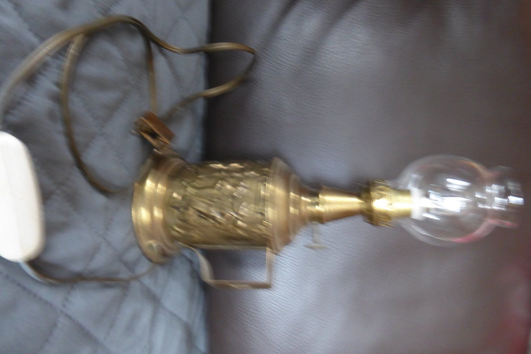 Lampade: Antikes Elektro Lampe klein Messing – Usato da Sargans venduto da Benziner 2