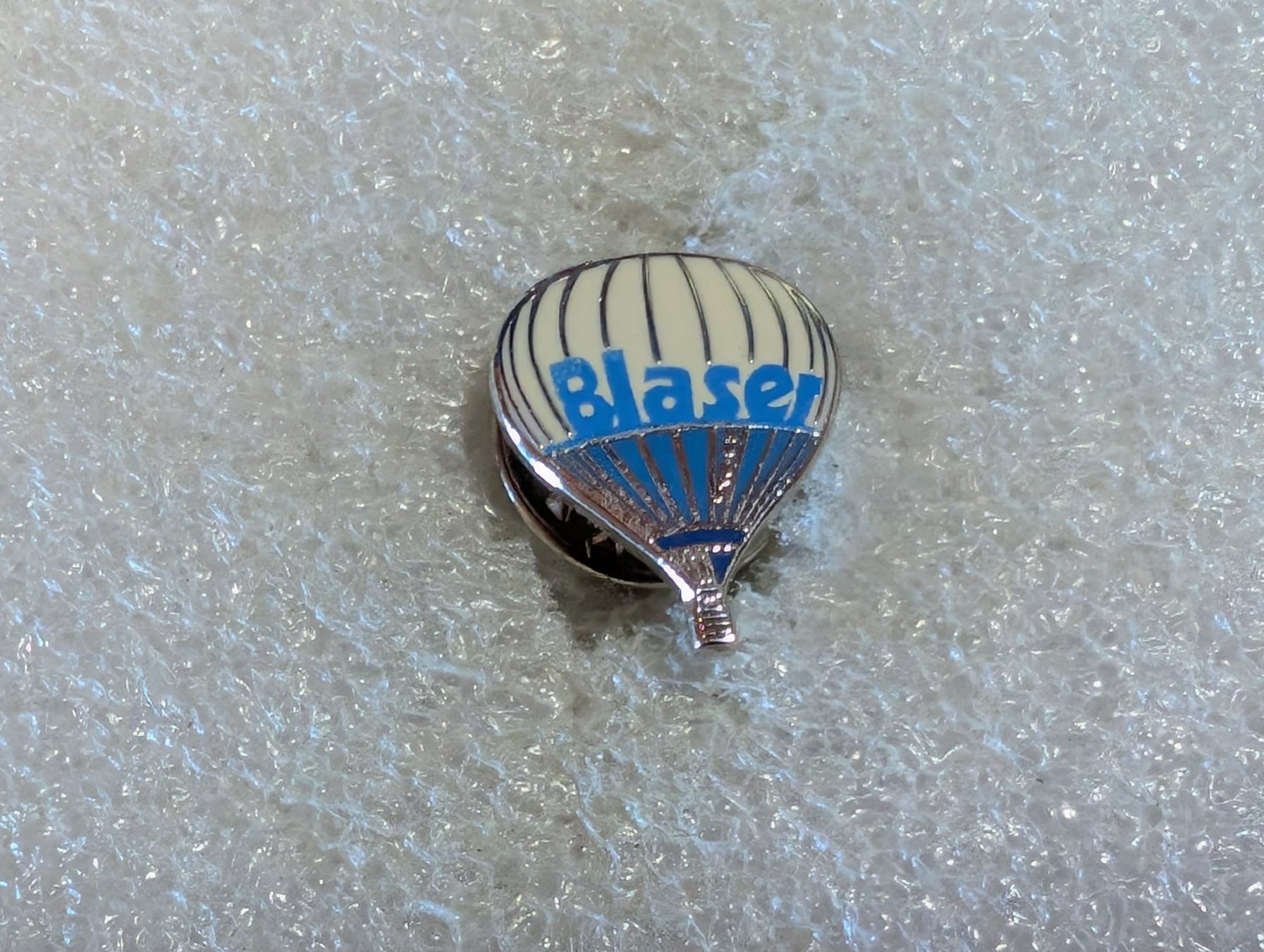 Placchette & Badge: Ansteckpin 221: Luftballon Blaser klein – Usato da Oppligen venduto da Pin-Fall-Shop