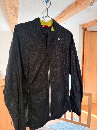 Puma Lauf-Jacke, Grösse S (gross geschnitten)