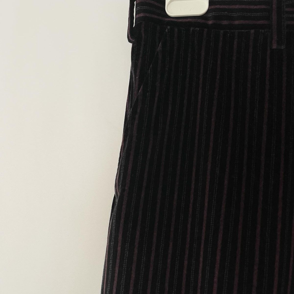 Pantaloni: SAINTANDREA Pants – Nuovo e nell'imballaggio originale da Emmen venduto da Avviivva_Com2023 3