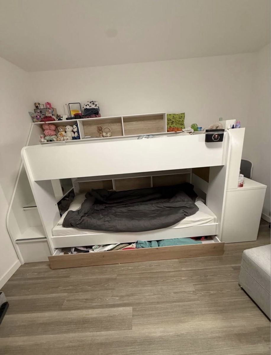 Letti: Hochbett (2 Etagen)  – Usato da Bülach venduto da ayn_9wzq 1