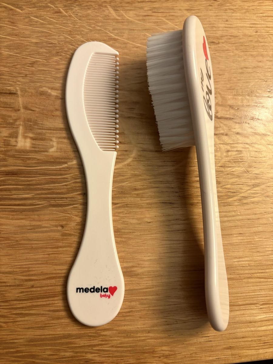 Altro per la cura dei capelli: Baby Haarbürste  – Usato da Kriens venduto da aloha19