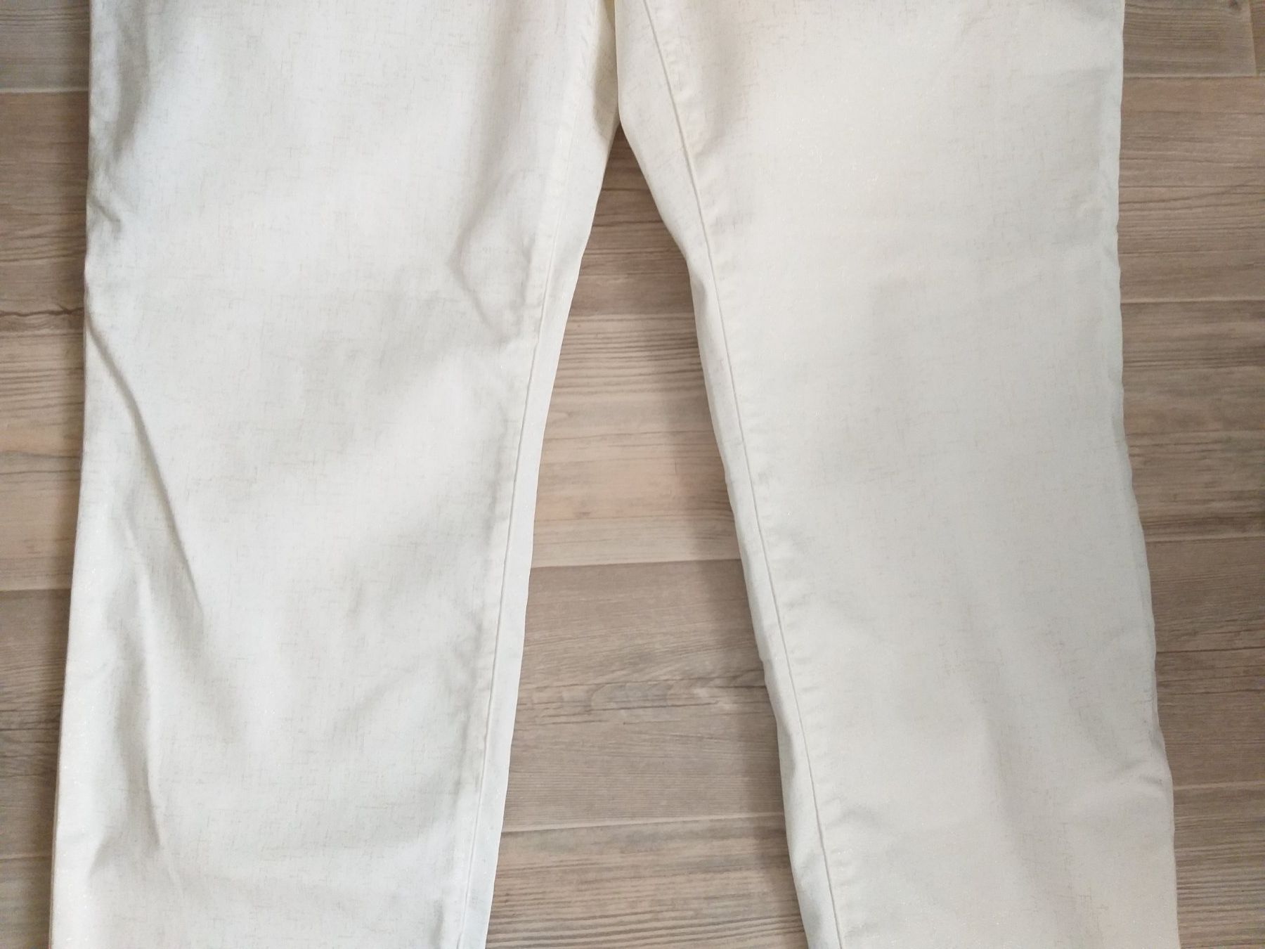 Madeleine Jeans: MADELEINE Jeans taille / Grosse 46 CH – Neuf (Voir description) à Cossonay-ville par Super-Price-Quality 2