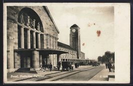 AK Basel, Badischer Bahnhof mit Auto