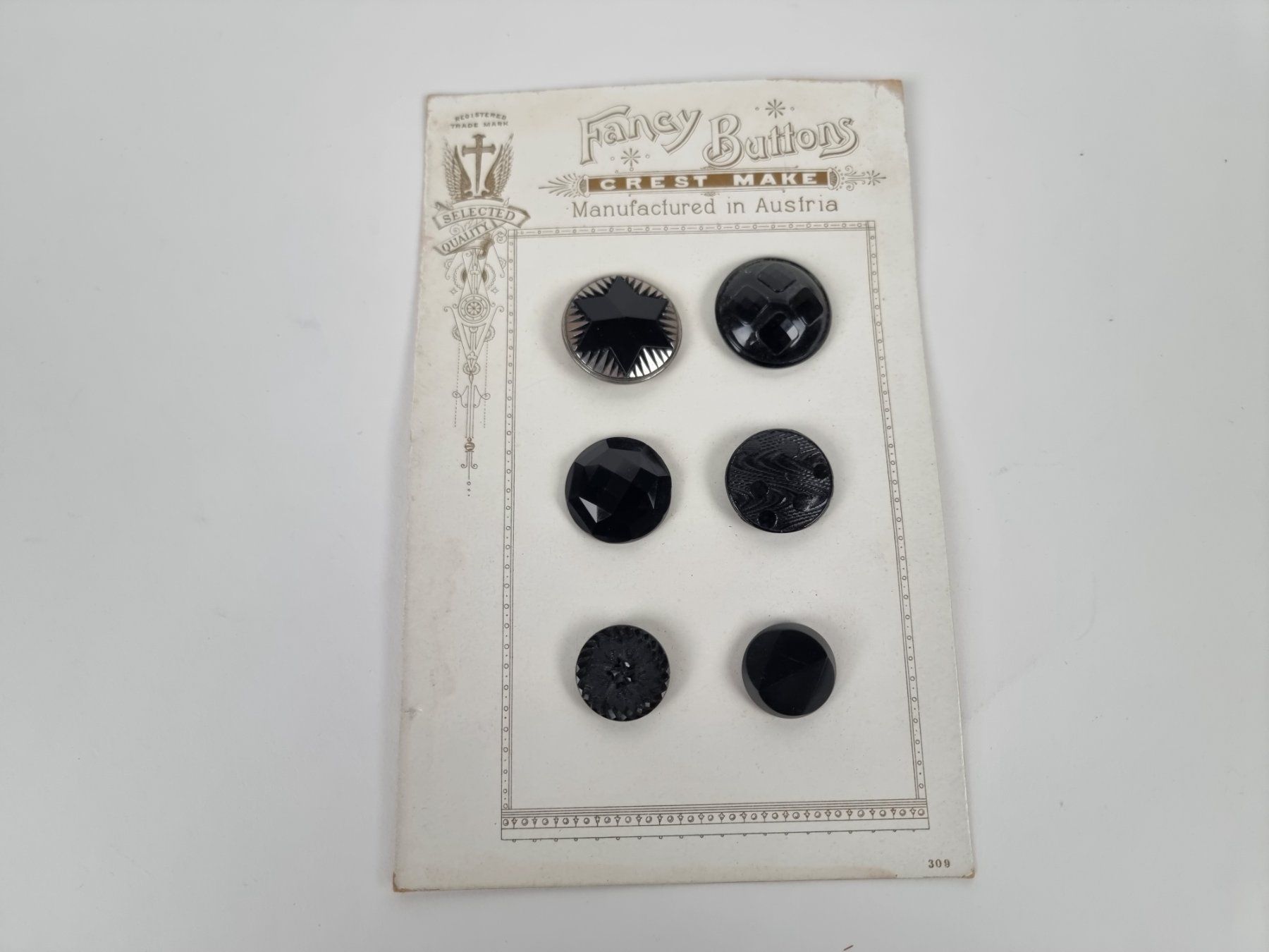 Bottoni: Knopfmusterkarte Fancy Buttons – Usato da Urtenen-Schönbühl venduto da Restwert_Schoenbuehl 3