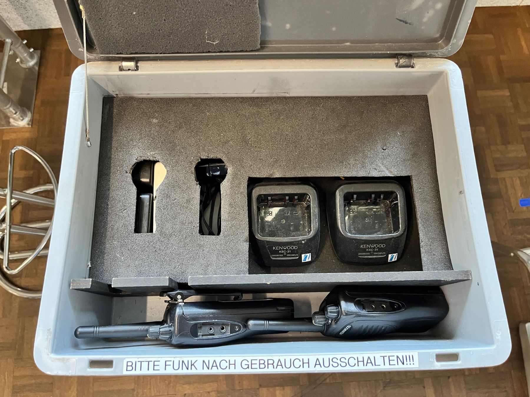 Kenwood Funktechnik: Kennwood Funkgeräte 2er Set – Gebraucht aus Urtenen-Schönbühl von nuancegmbh 1