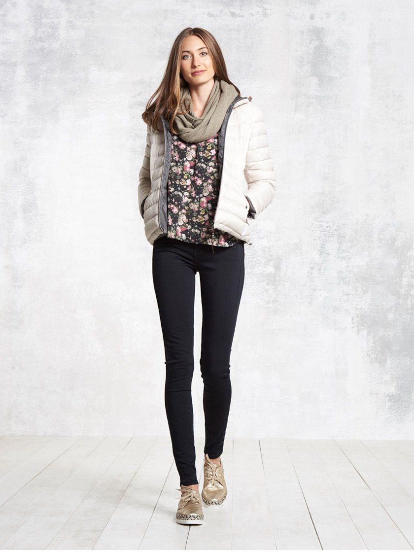 Nile Camicette: Nile Luxus Bluse mit Blumenmuster Rosen S – Nuovo (secondo la descrizione) da St. Gallen venduto da Hereplaysmusic 1