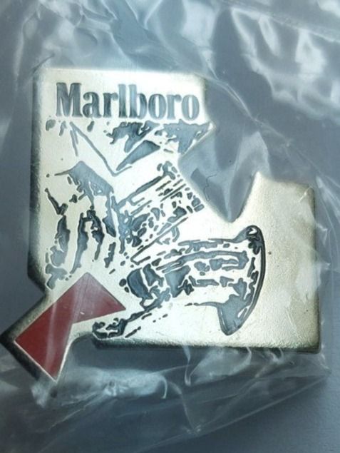 Marlboro Placchette & Badge: Marlboro Pin – Usato da Zürich venduto da t24_de