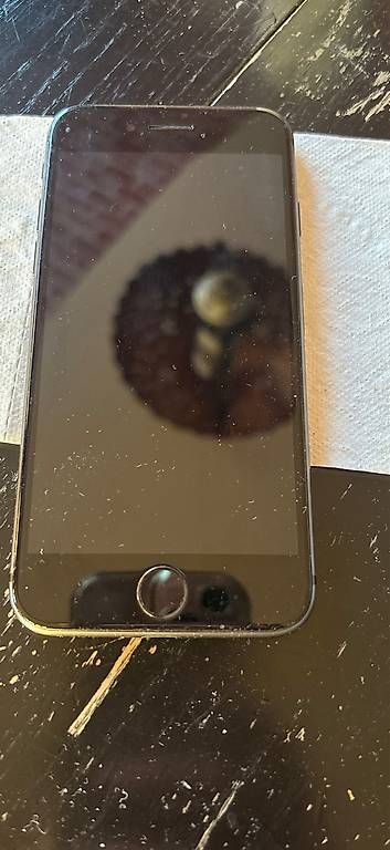 Apple Telefoni cellulari / Smartphones: i phone 8 99% batt – Usato da zürich venduto da Siskasisma 1