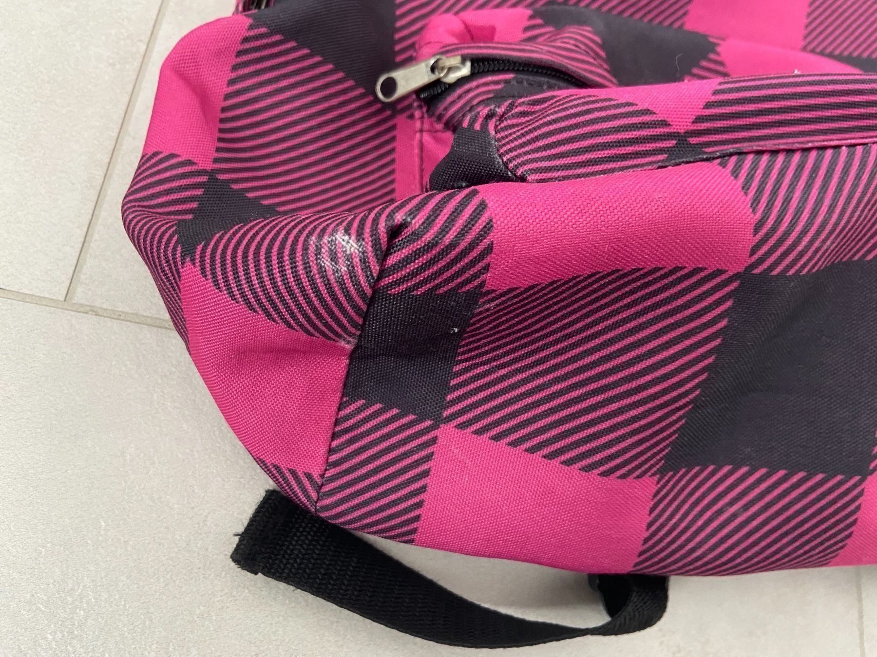 Rucksäcke: Damen Rucksack pink/schwarz – Gebraucht aus Zug von Hehe 3