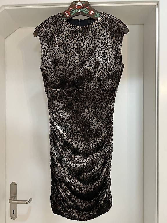 Kleider: Robe Guess motif animalier velours – Gebraucht aus Echallens von fayetrahel