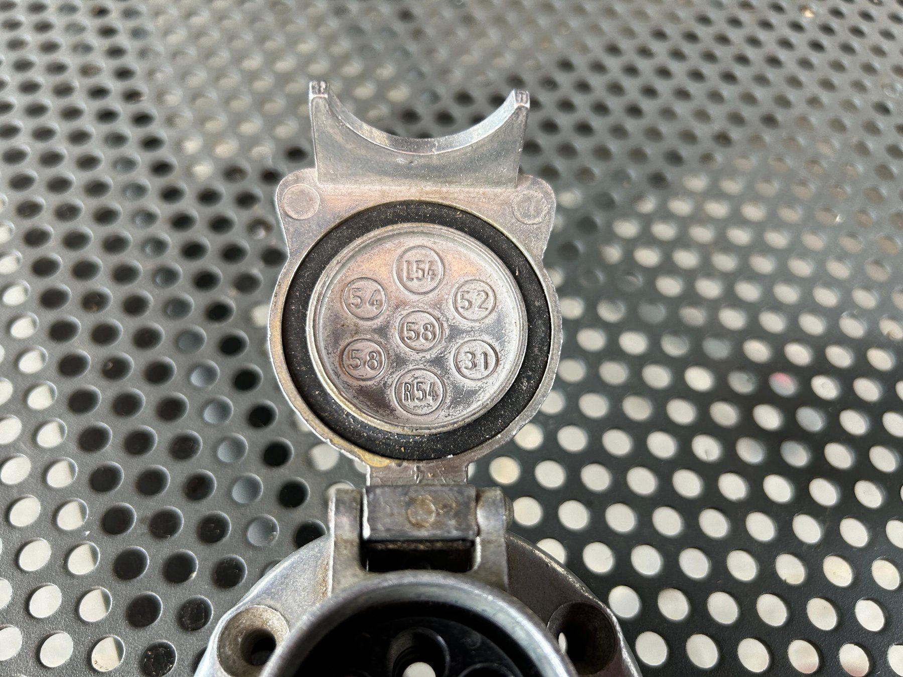 Stecker: Anhängerstecker ALT, 7-polig, ALU – Gebraucht aus hägendorf von hsh4614 4
