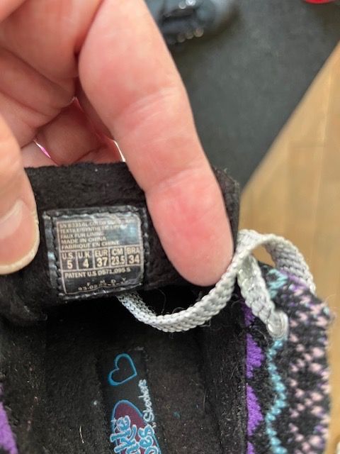 Scarpe da donna: Sneaker im Coolen Design Gr. 37 – Usato da Winterthur venduto da projectcleanup 2