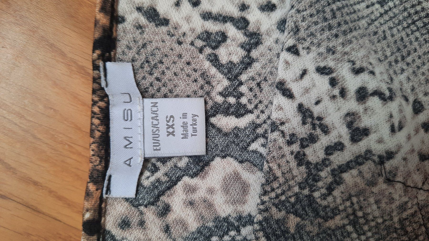 Tops: Damen Leopard Muster Top – Gebraucht aus Aarau von crissta 1