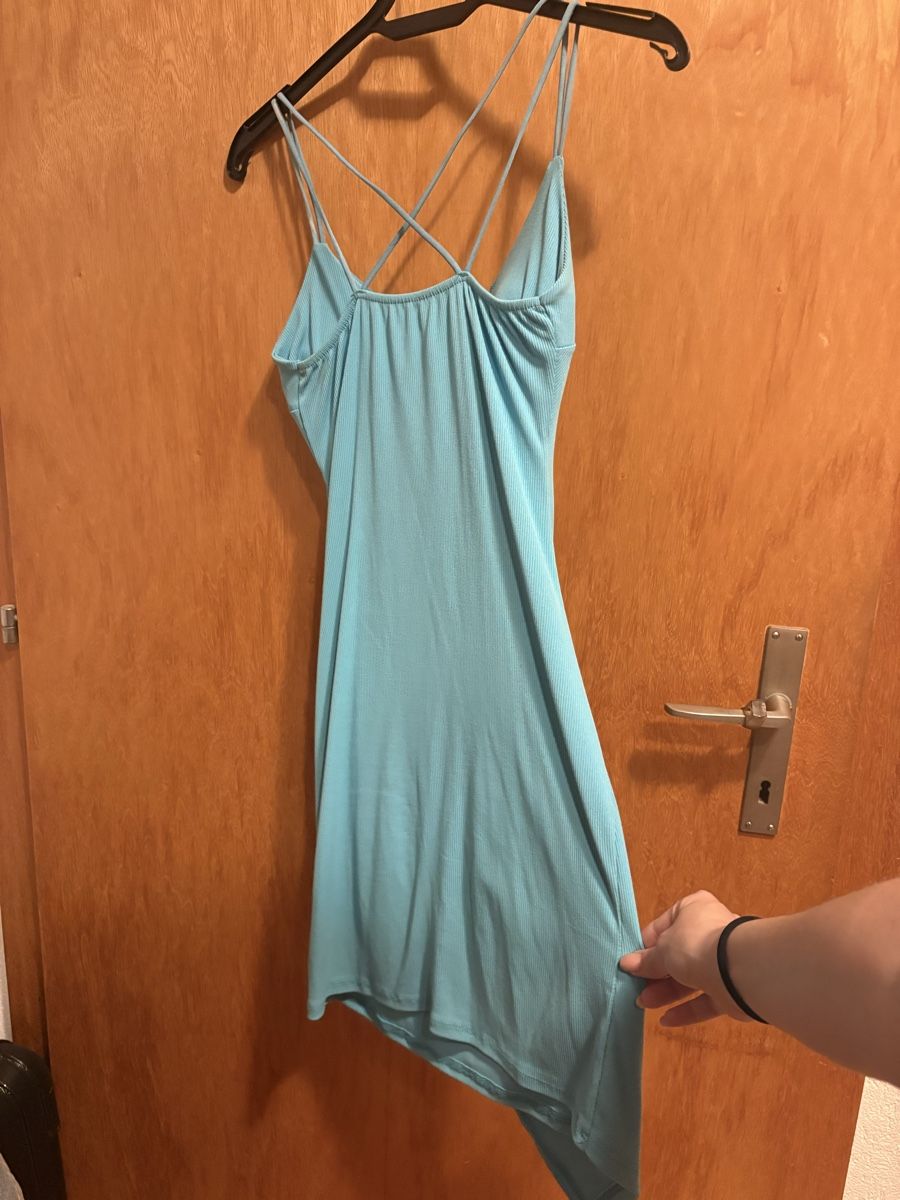 Vestiti: Sommerliches, hellblaues Kleid mit Wasserfall-Ausschnitt – Usato da Li Curt venduto da zan_l6gv 1