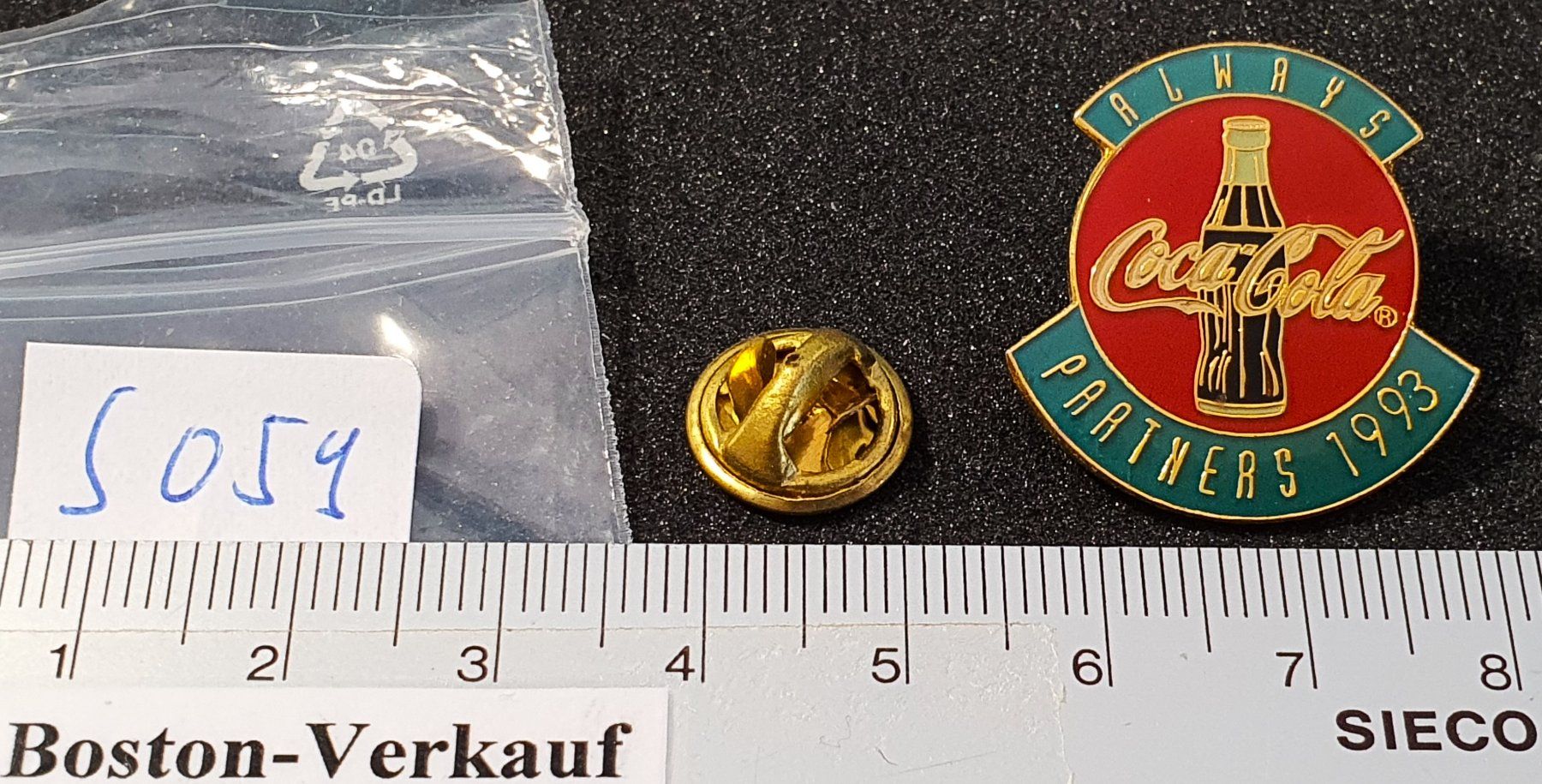 Placchette & Badge: S059 - Pin Always Coca Cola Partners 1993 – Usato da Reinach BL venduto da Boston-Verkauf 2