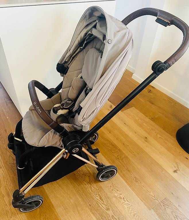 Poussette: Cybex Mios Platinum Kinderwagen  Rosegold / Hellgrau – D'occasion à Küssnacht am Rigi par Allesfischer