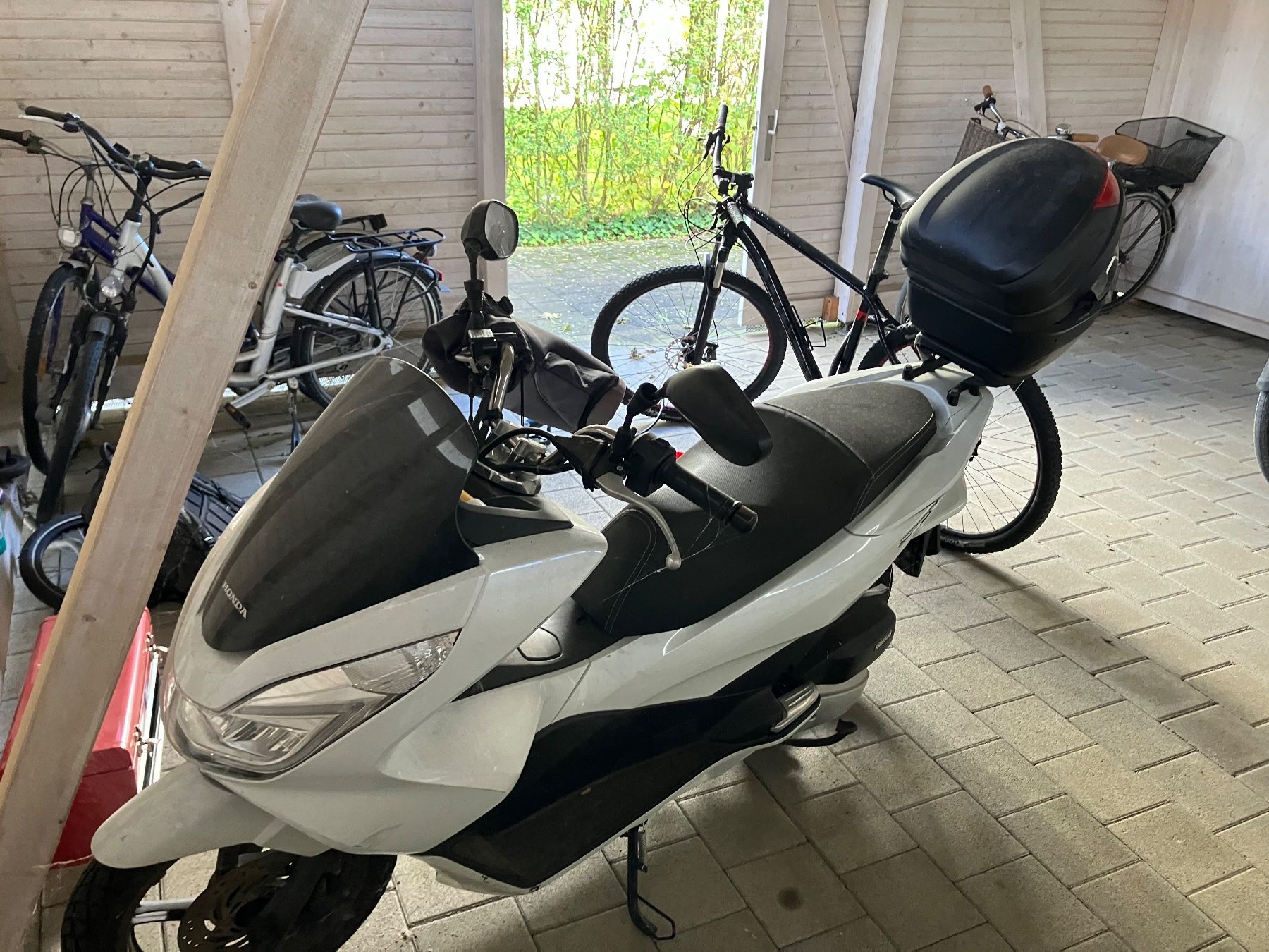 Honda Scooters: Roller Honda PCX 125 – Defekt aus Aarwangen von  2